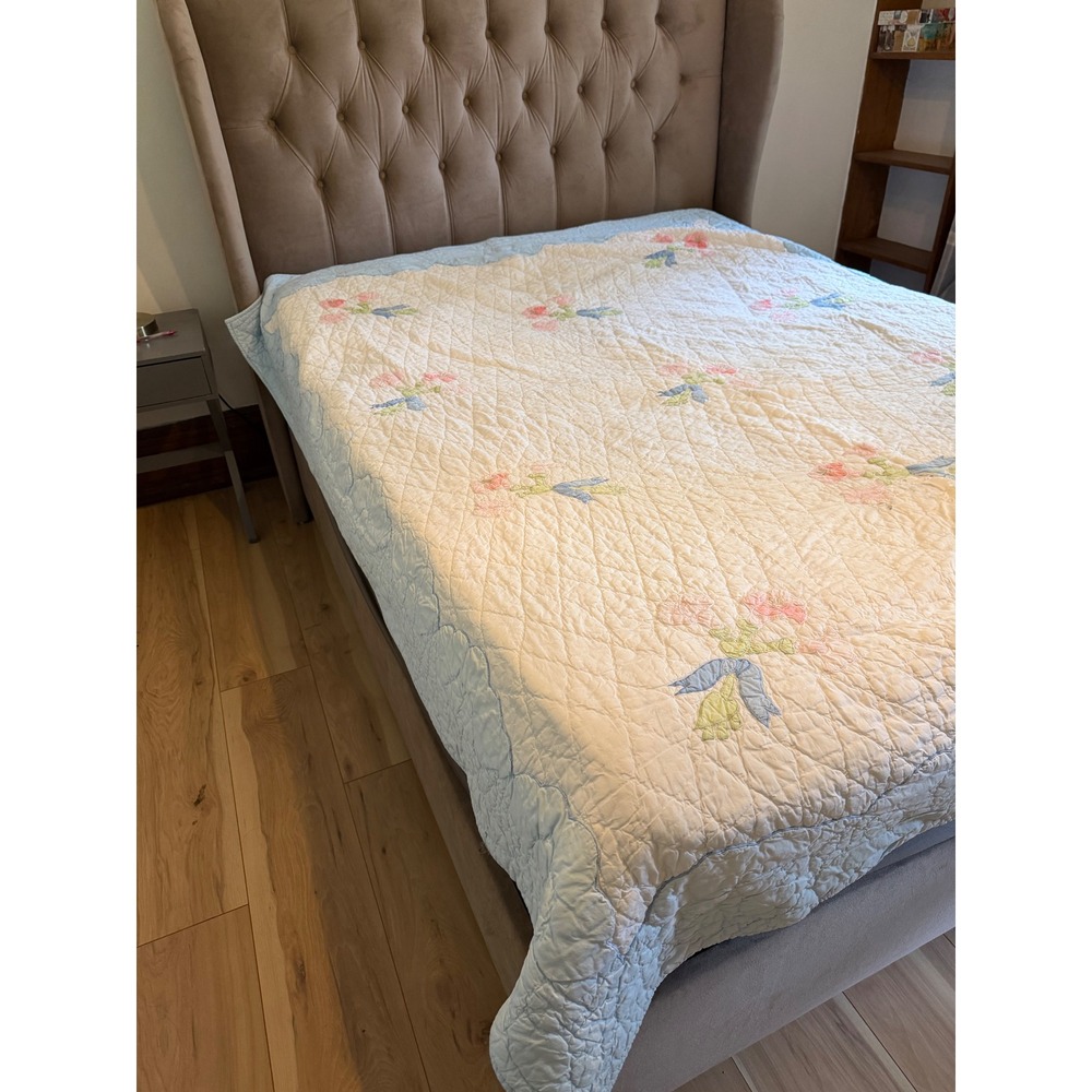 Vintage Floral Applique Quilt Scalloped Edge Cottagecore flowers farmhouse full